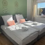 Apartmenthaus, Glueck Fuer Familien,firmen,gruppen,monteure,3 Schlafzimmer Bis 6 Personen,luxurioese Einzelbetten,hotel-tv, Wlan, Bettwaesche,handtuecher Inklusive, Nahe Ulm, Legoland,bwk,uni,ruhige Lage,autobahnnah,garten * Blaustein