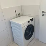 Apartman Apartmenthaus, Glueck Fuer Familien,firmen,gruppen,monteure,3 Schlafzimmer Bis 6 Personen,luxurioese Einzelbetten,hotel-tv, Wlan, Bettwaesche,handtuecher Inklusive, Nahe Ulm, Legoland,bwk,uni,ruhige Lage,autobahnnah,garten *