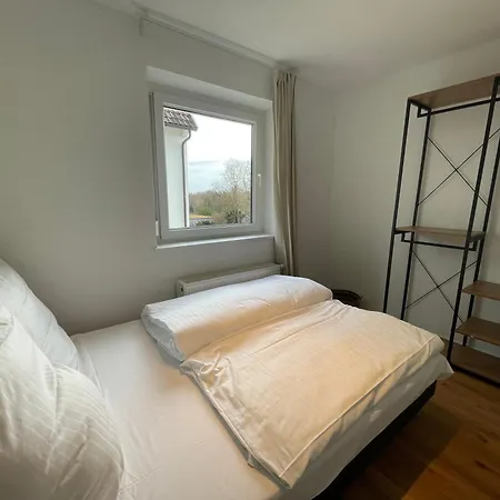 In Ruhiger Lage, 3 Schlafzimmer, Einzelbetten Bis Zu 6 Personen, Nahe Ulm Apartment