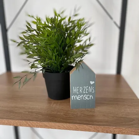 In Ruhiger Lage, 3 Schlafzimmer, Einzelbetten Bis Zu 6 Personen, Nahe Ulm *