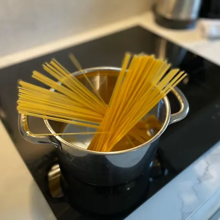 In Ruhiger Lage, 3 Schlafzimmer, Einzelbetten Bis Zu 6 Personen, Nahe Ulm *