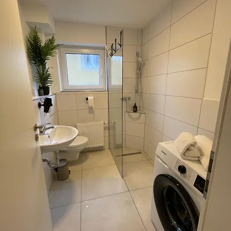 In Ruhiger Lage, 3 Schlafzimmer, Einzelbetten Bis Zu 6 Personen, Nahe Ulm Apartment Blaustein