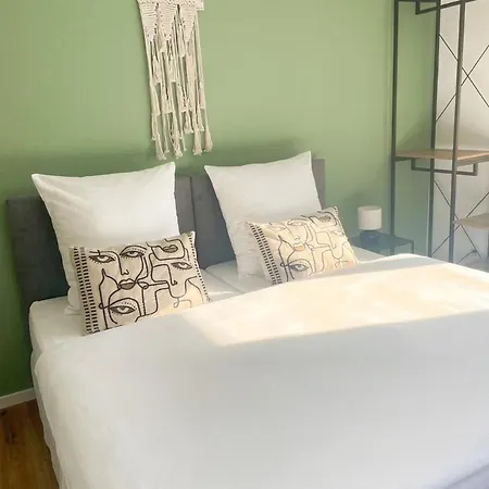 Apartamento Für Familien, Firmen Und Gruppen, 3 Schlafzimmer Bis 6 Personen, Luxuriöse Einzelbetten, Nahe Ulm, Legoland,bwk,uni,wlan, Ruhige Lage,autobahnnah Blaustein